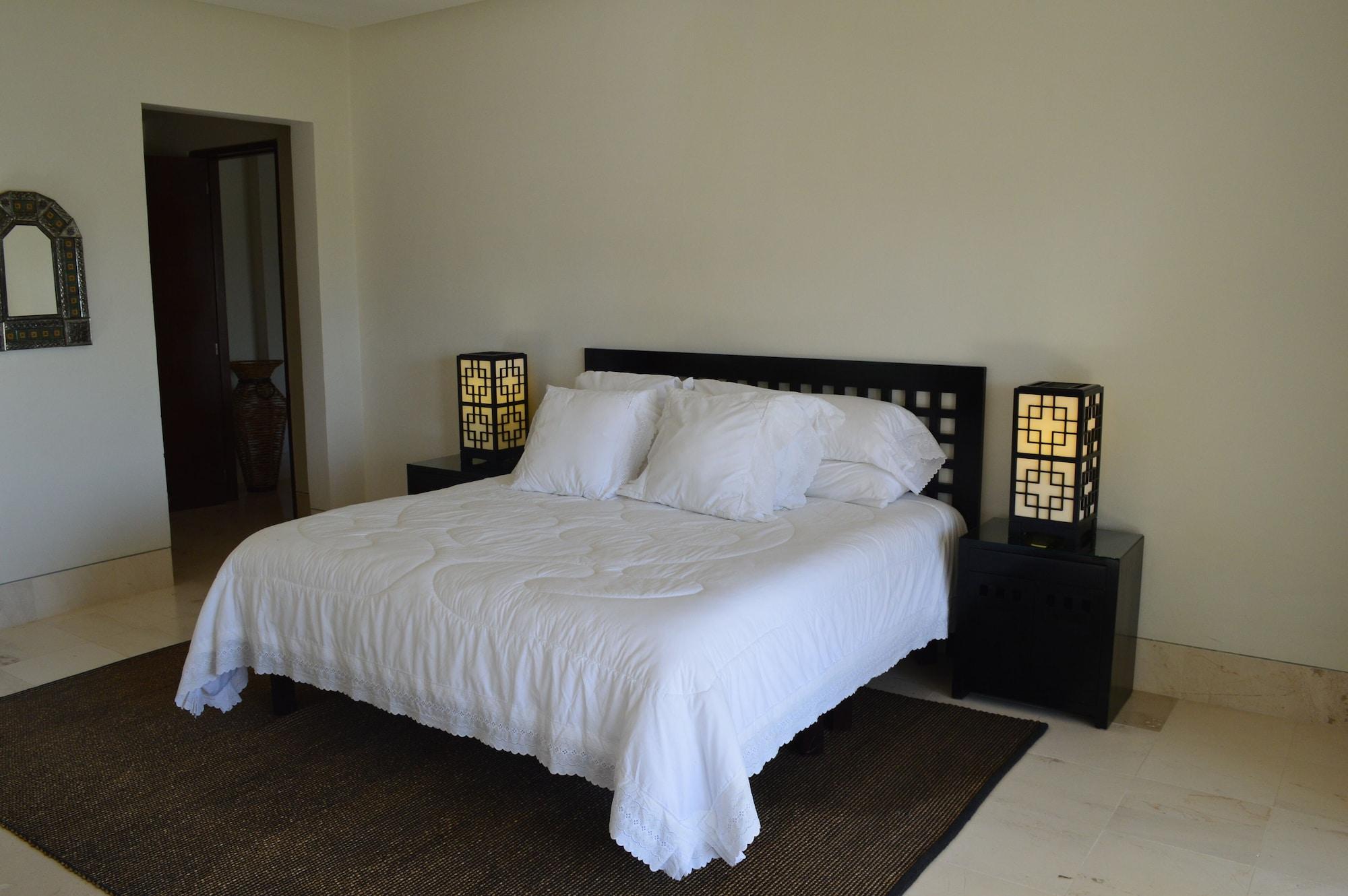 Okol Paraiso By Riviera