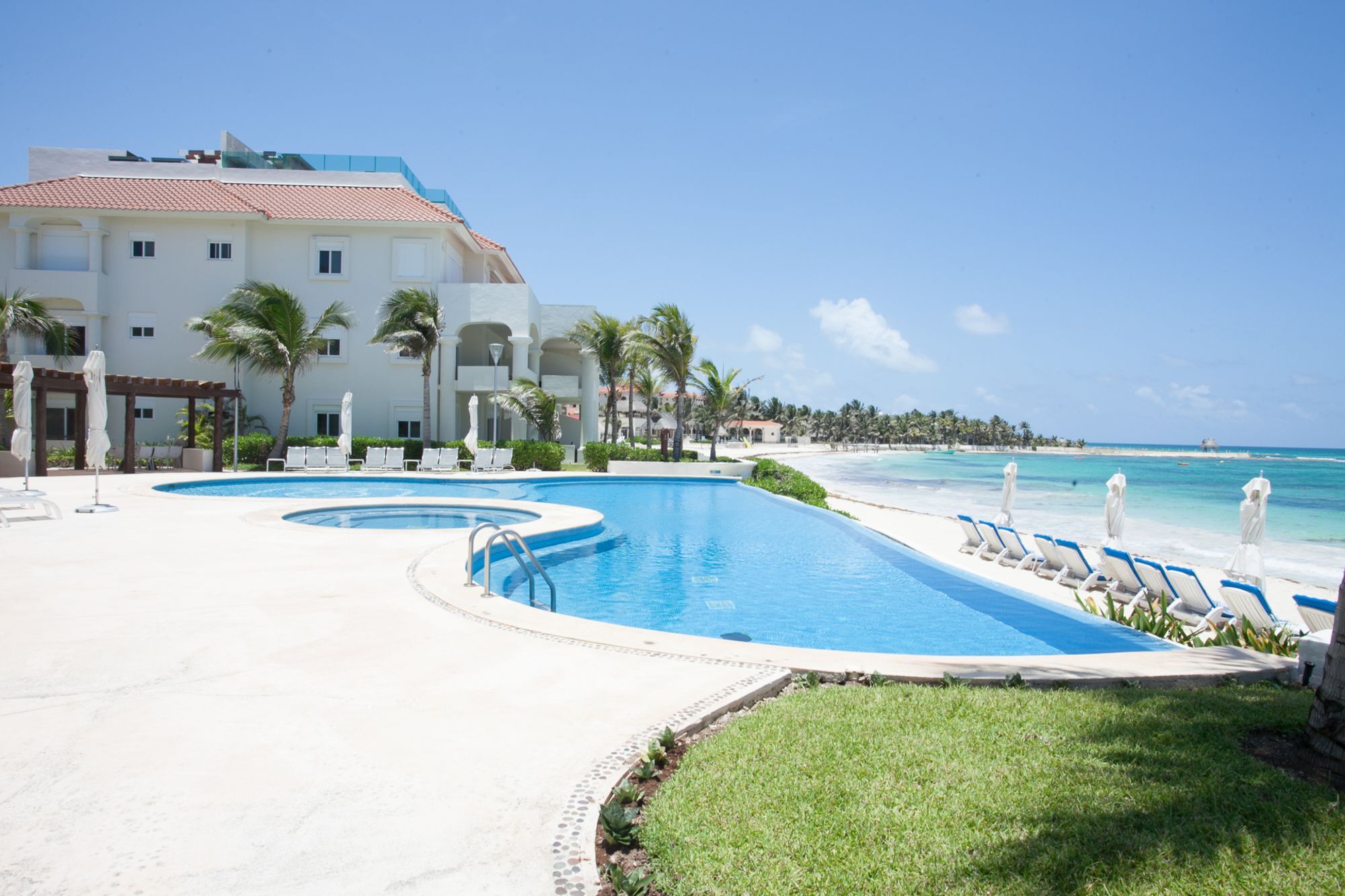 Okol Paraiso By Riviera *