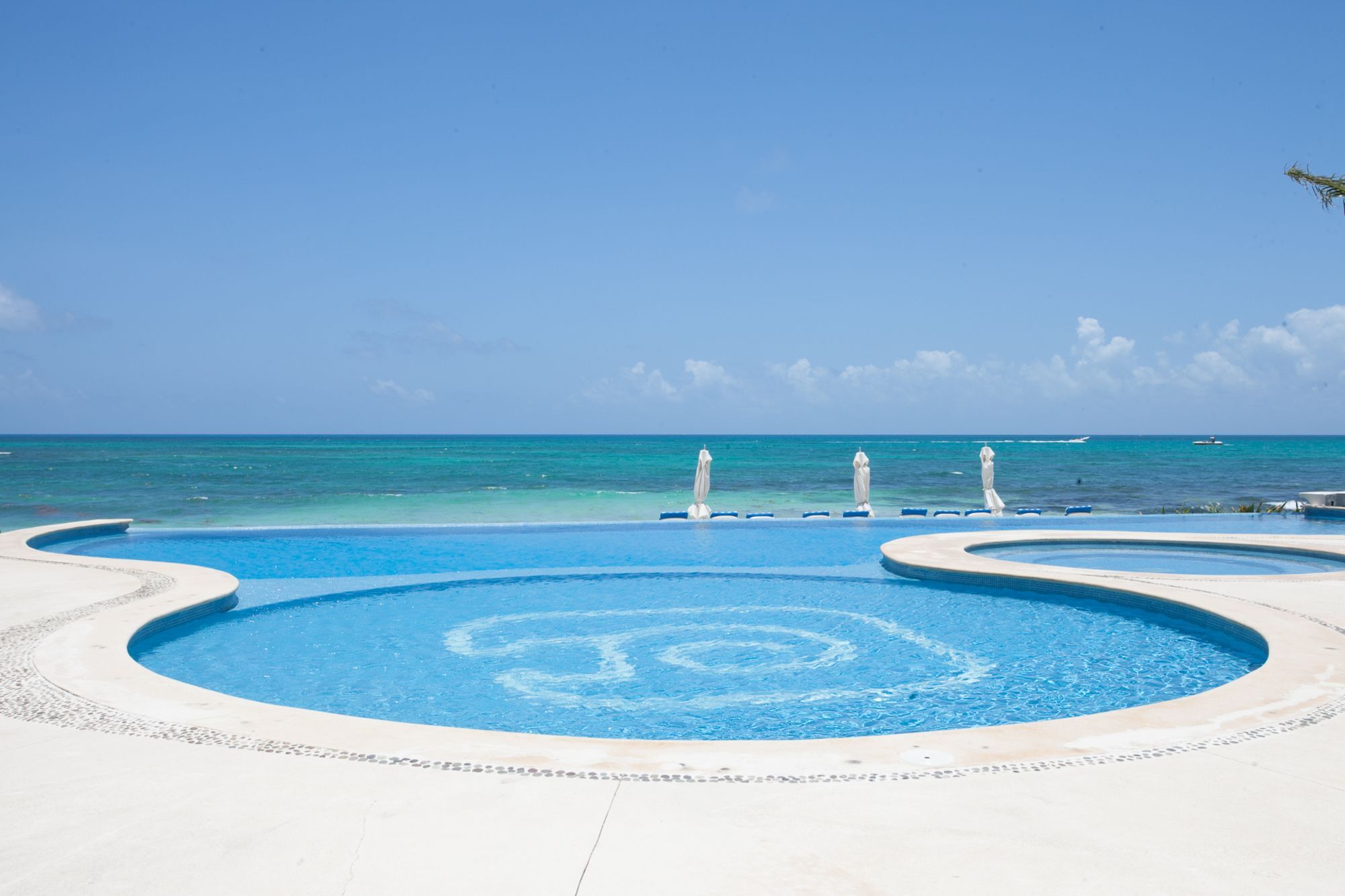 Okol Paraiso By Riviera *