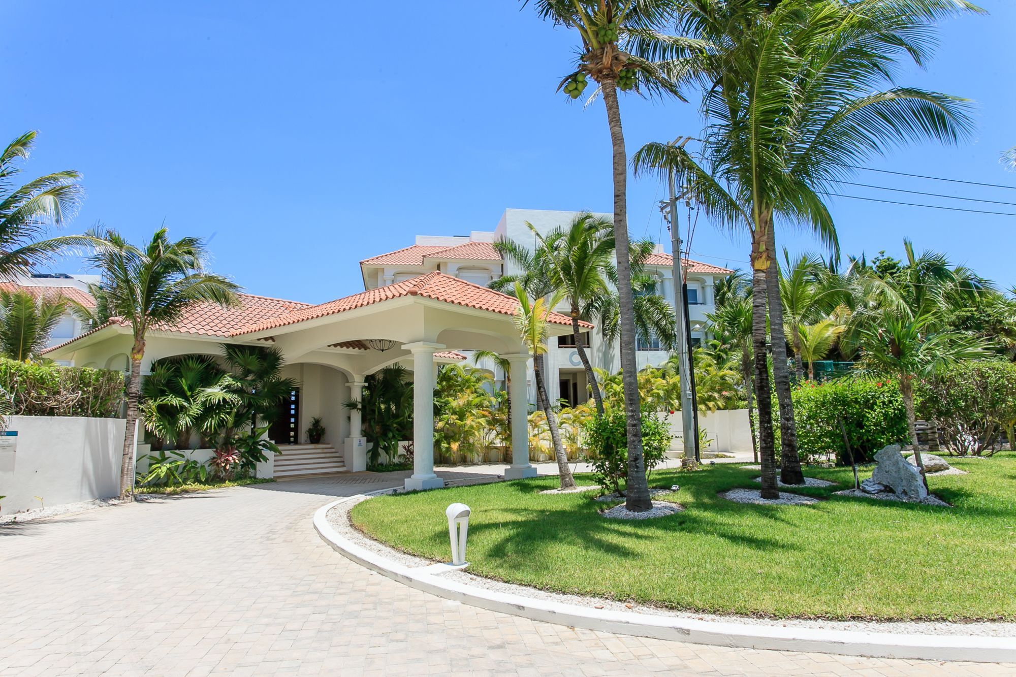 Okol Paraiso By Riviera