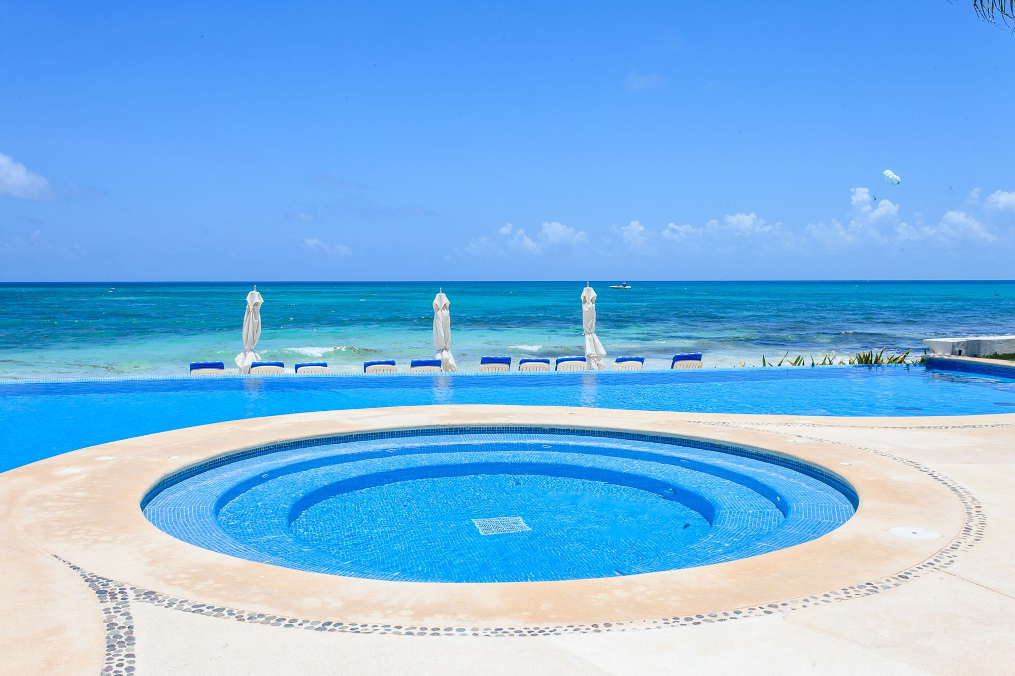 Okol Paraiso By Riviera